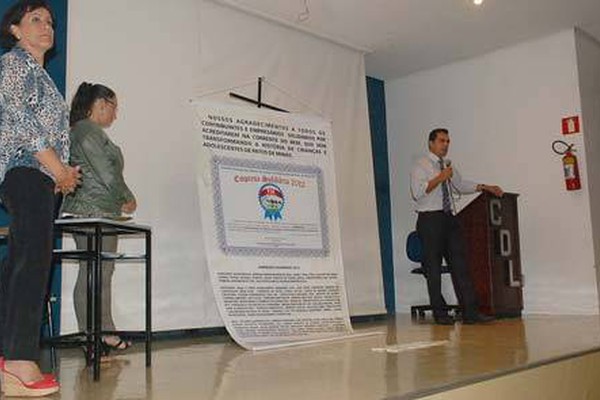 Doadores do Fundo da Infância e da Adolescência recebem certificado de solidário
