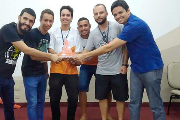 Aplicativo que une jogadores de futebol e praças esportivas leva o prêmio Startup Weekend