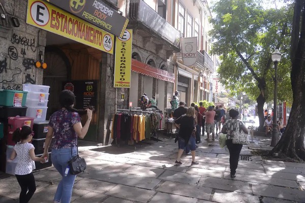 Vendas no comércio varejista fecham 2025 com alta de 1,6%