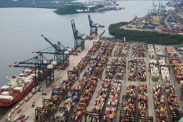 Imprensa internacional repercute tarifaço de Trump contra o Brasil