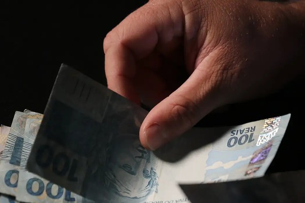 Cerca de 95,3 milhões de pessoas recebem 2ª parcela do décimo terceiro