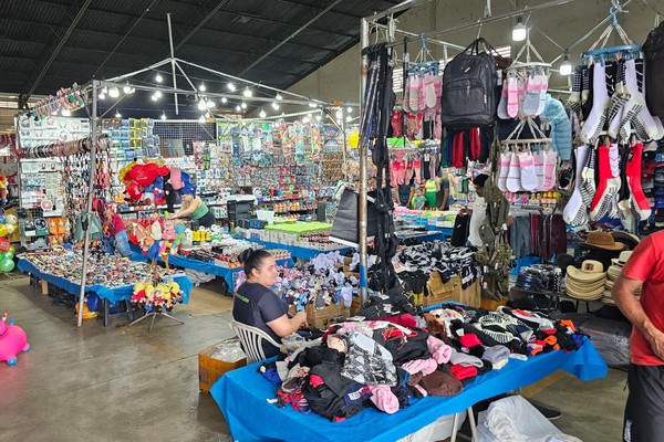 Liquidação total nos últimos dias da Feira dos Fabricantes do Brás e da 25, em Patos de Minas