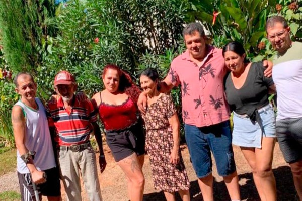 Nascida em Goiás, mulher tenta encontrar parentes que o pai deixou em Patos de Minas