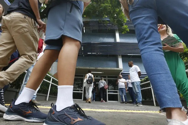 Penas mais duras para crimes em escolas entram em vigor
