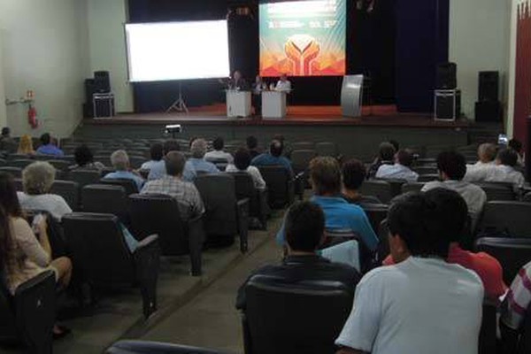 Simpósio de Geologia do Diamante reúne especialistas do Brasil e do Exterior