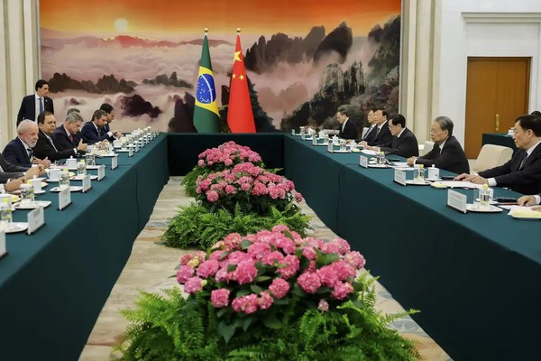 Parcerias com China beneficiarão infraestrutura e saúde, diz Lula