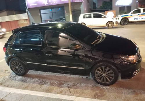 Motorista é preso após bater em motociclista e fugir do local em Patos de Minas