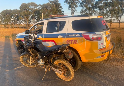 Condutor é preso por dirigir embriagado, sem habilitação e com moto sem placa em São Gotardo