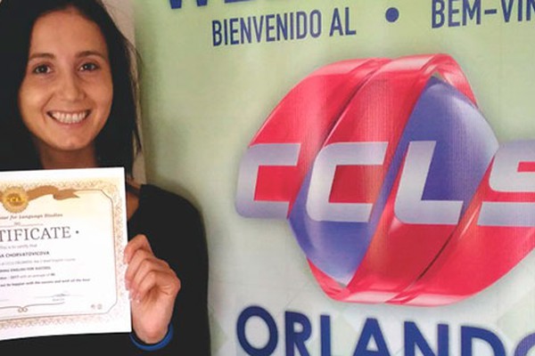 Escola de Inglês de Patos de Minas oferece intercâmbio facilitado nos Estados Unidos