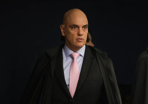 Moraes vota para condenar Bolsonaro e mais sete por golpe de Estado