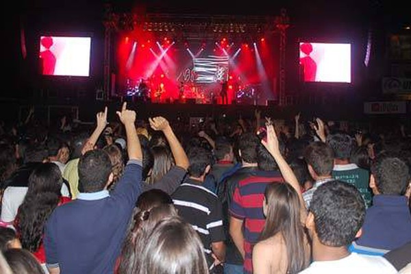 Cheiro de Amor, Capital Inicial e Israel e Rodolfo animam público recorde na Fenamilho