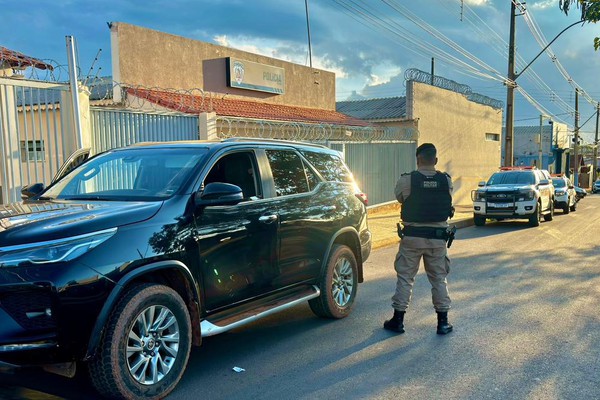 Homem de 59 anos é preso em Carmo do Paranaíba com veículo de luxo furtado em BH