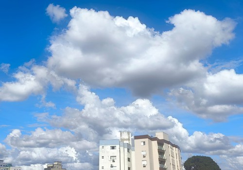 Apesar da chuva, previsão não indica queda de temperatura em Patos de Minas