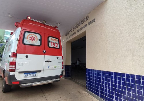 Homem é levado para o Hospital Regional em estado grave após ser esfaqueado em Cruzeiro da Fortaleza