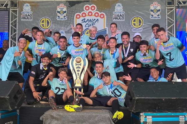 Equipe com atletas de Patos de Minas e região vence principal campeonato de categorias de base do país