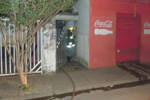 Panela esquecida no fogão quase provoca incêndio no bairro Cristo Redentor