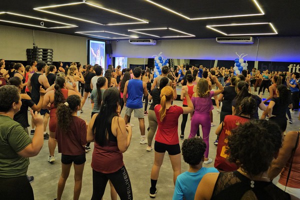 Patos de Minas ganha unidade da Bluefit; inauguração na noite dessa quarta-feira foi sucesso