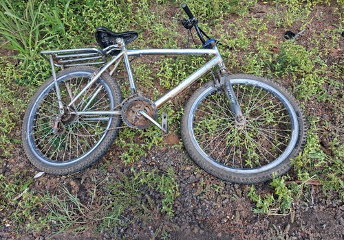 Ciclista tem que ser transferido para Patos de Minas após ser atropelado na MG 181