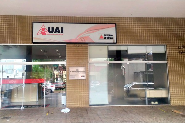 Uai chega a uma semana sem prestar serviços e população cobra providências em Patos de Minas