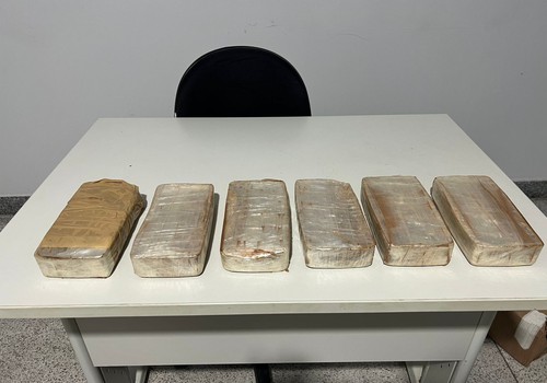 Entregadores que transportavam drogas para Patos de Minas são presos na MGC 462