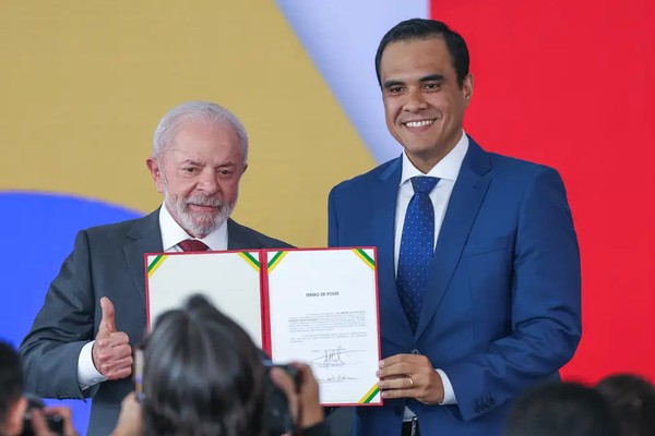 Novo ministro diz que governo deve priorizar acesso do povo ao turismo