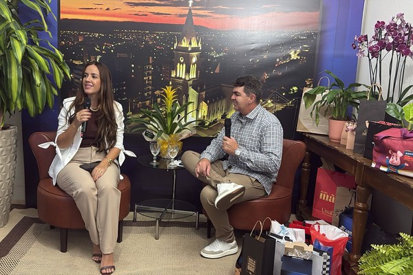 Patos Hoje entrevista gerente de relacionamento do Sicoob Credicopa, Jaqueline Oliveira; veja ao vivo