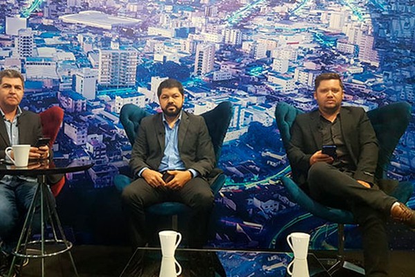 Contraponto mostra que filas gigantes continuam acontecendo, mas casos positivos de Covid param