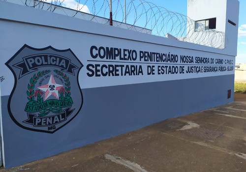 Polícia encontra buchas de maconha escondidas em novelo de linha na Penitenciária de Carmo do Paranaíba