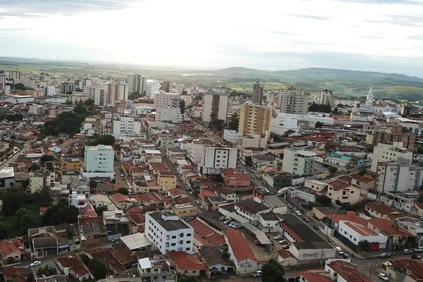 Comitê de enfrentamento à Covid-19 decide manter Patos de Minas na Onda Amarela