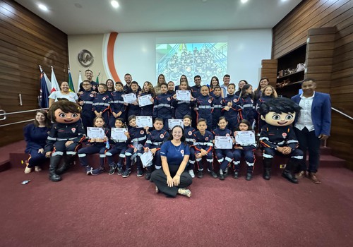 SAMU CISREUNO forma primeira turma do Projeto Samuzinho em Patos de Minas
