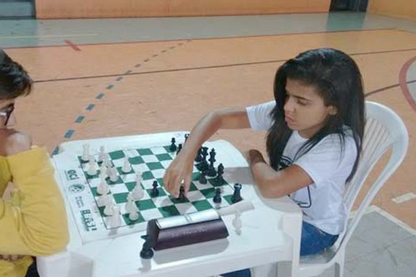 Alunos do Programa Viva Cristavo são campeões em torneio de xadrez