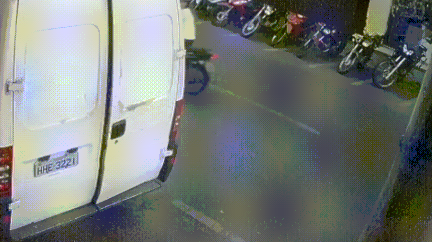 Vídeo mostra o momento em que Camila é atropelada nas imediações do Mercado Municipal